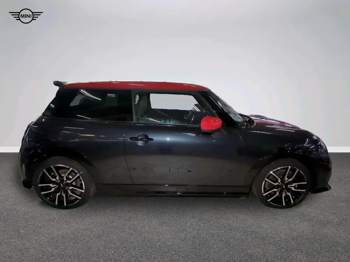 Używany Mini Cooper S 204 KM (150 kW) 2024 Szary Hatchback