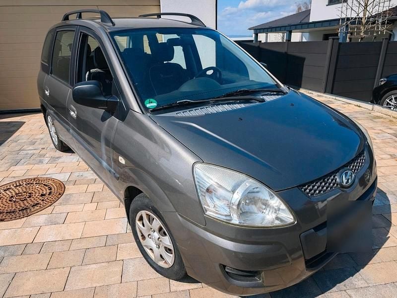 Używany Hyundai Matrix 103 KM (75 kW) 2009 Szary Minivan