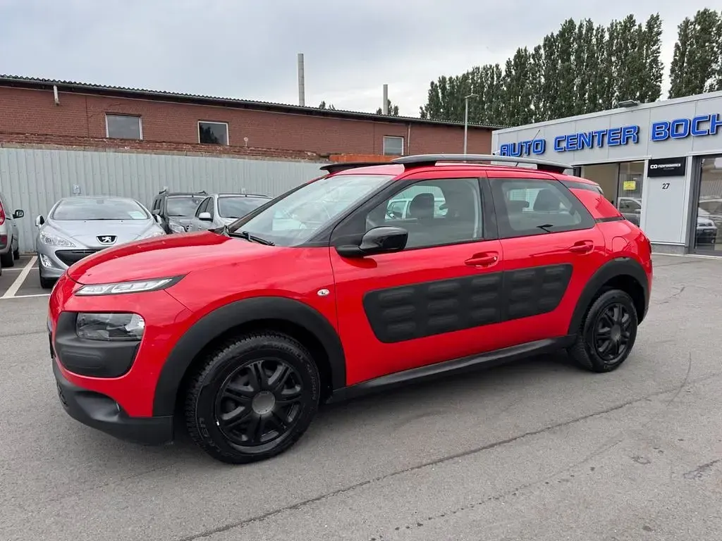 Gebraucht Citroën C4 Feel 82 PS (60 kW) 2017 Rot Limousine