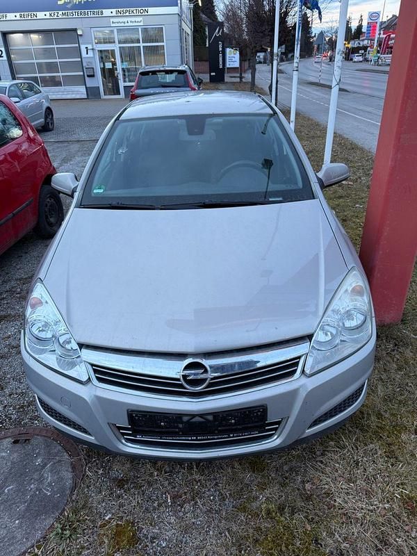 Gebraucht Opel Astra 90 PS (66 kW) 2008 Grau Limousine