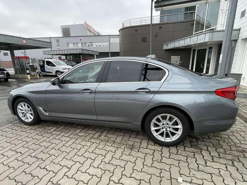 Gebraucht BMW 530 252 PS (185 kW) 2017 Grau Limousine