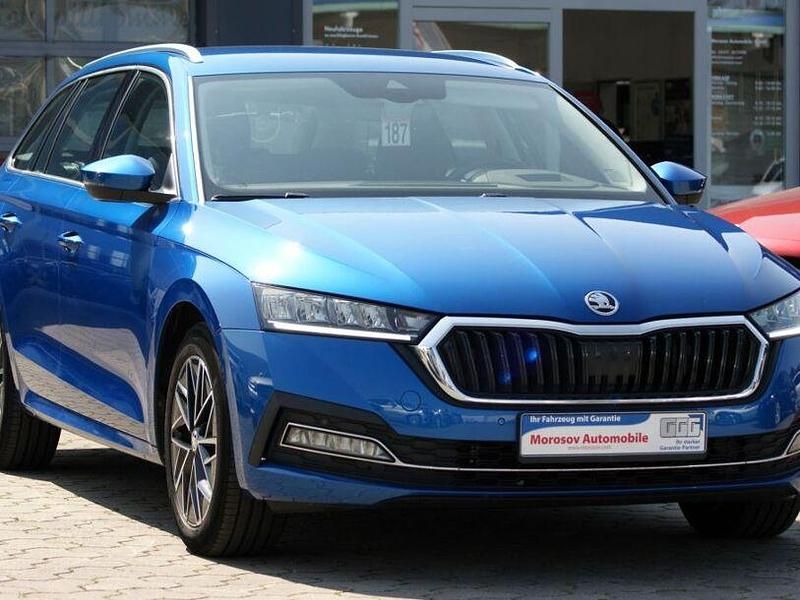 Gebraucht Skoda Octavia Style 150 PS (110 kW) 2021 Blau Kombi