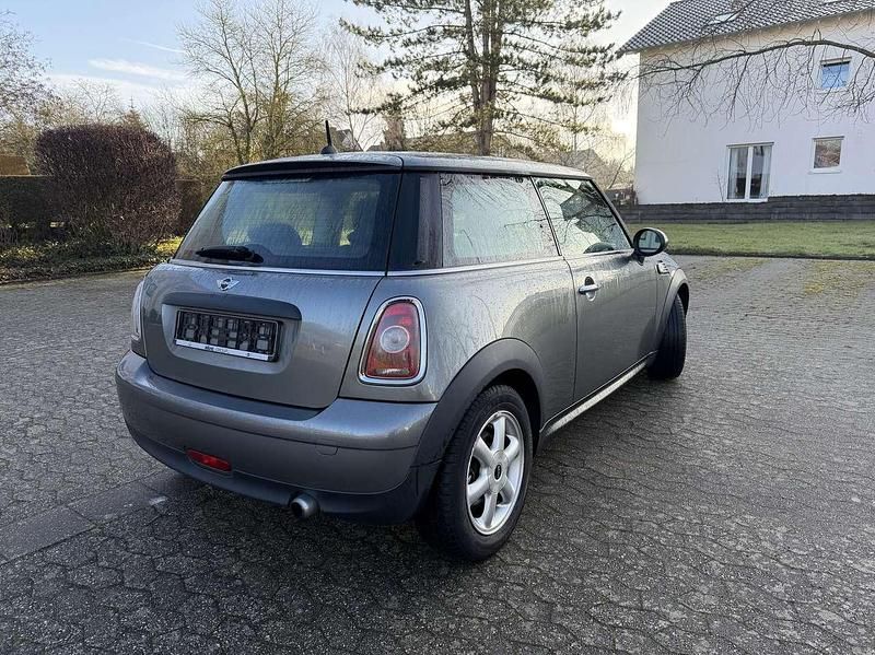 Gebraucht Mini ONE 75 PS (55 kW) 2009 Dark silver metallic Kleinwagen
