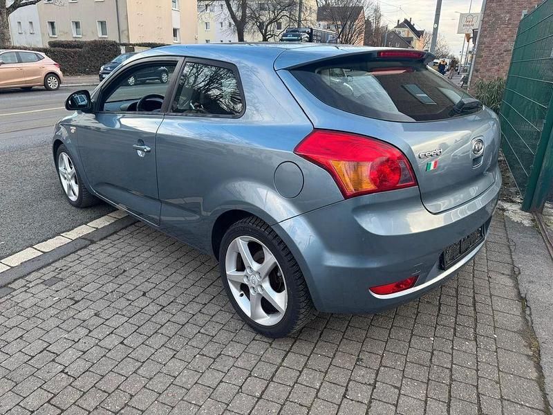 Gebraucht Kia ProCeed EX 126 PS (92 kW) 2008 Blau Limousine