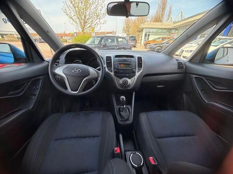 Gebraucht Hyundai ix20 Classic 90 PS (66 kW) 2016 Blau Kleinwagen