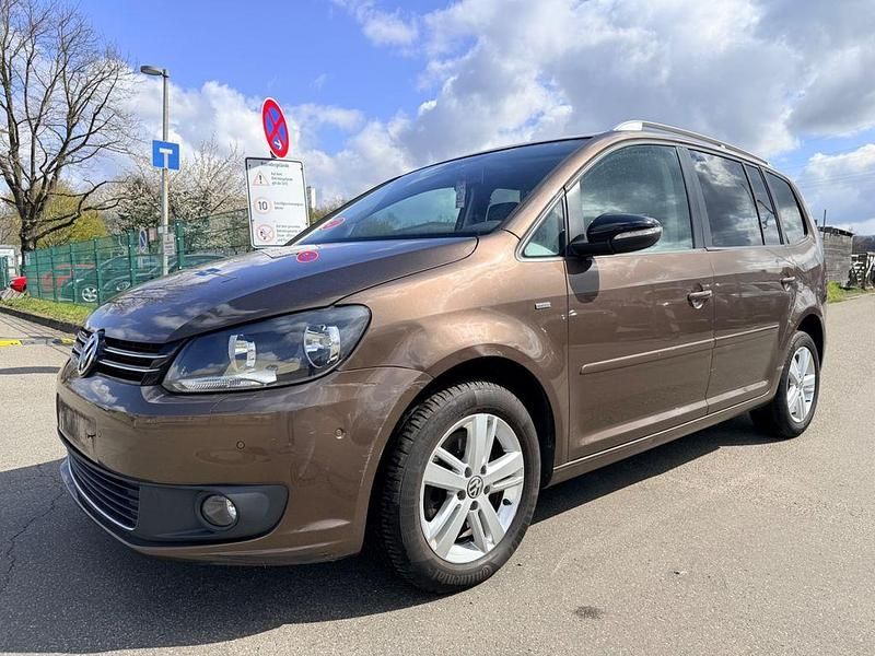 Gebraucht VW Touran Match 140 PS (102 kW) 2012 Braun Van / Kleinbus