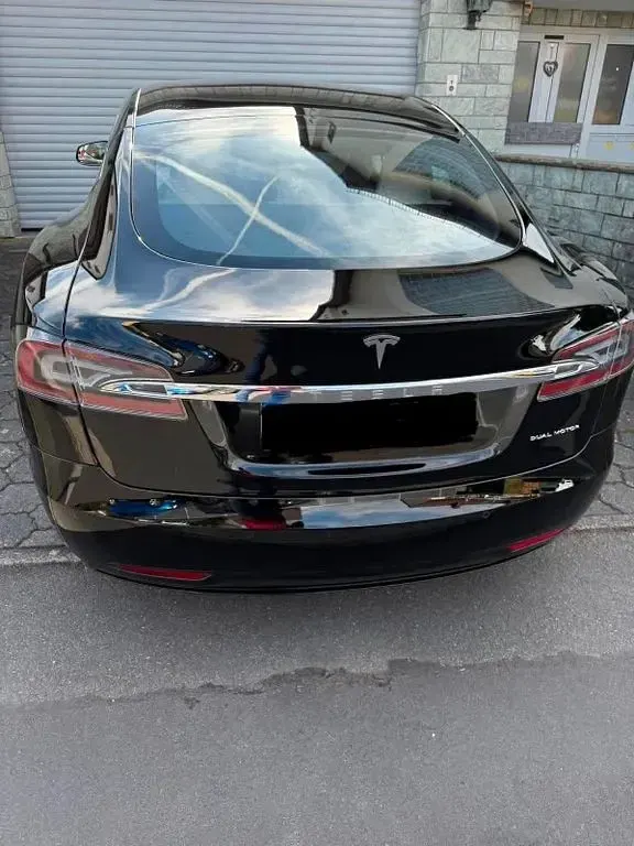 Occasion Tesla Model S 413 kW (562 ch) 2019 Noir Citadine
