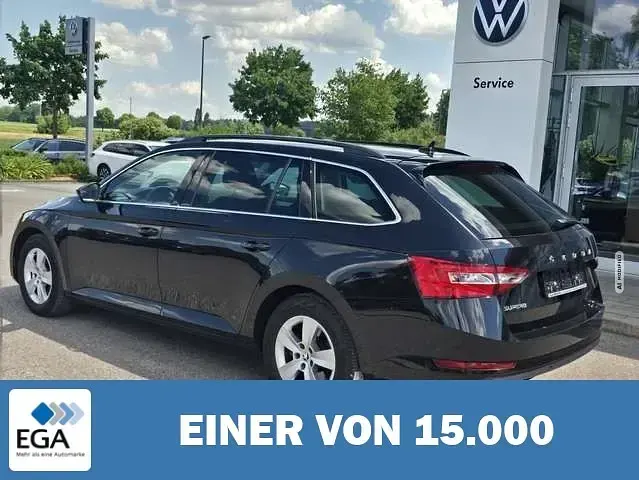 Gebraucht Skoda Superb 150 PS (110 kW) 2022 Schwarz metallic Kombi