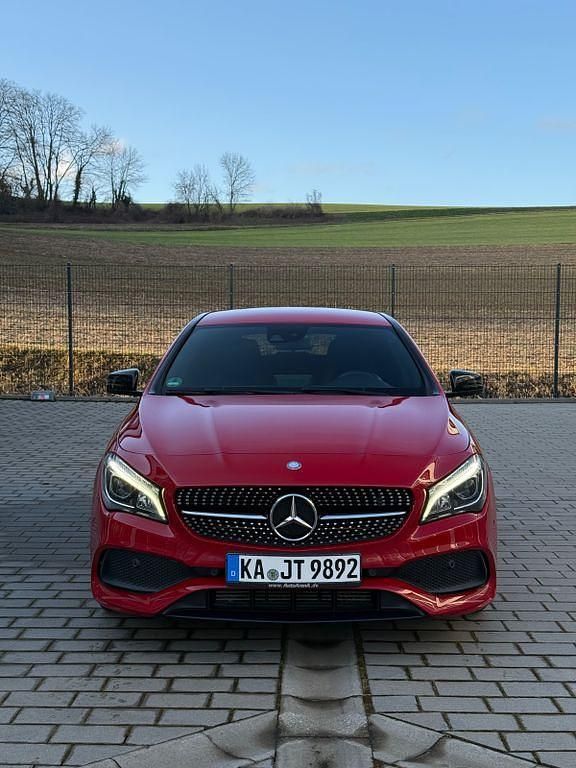 Gebraucht Mercedes CLA200 Shooting Brake AMG line 156 PS (114 kW) 2016 Kombi