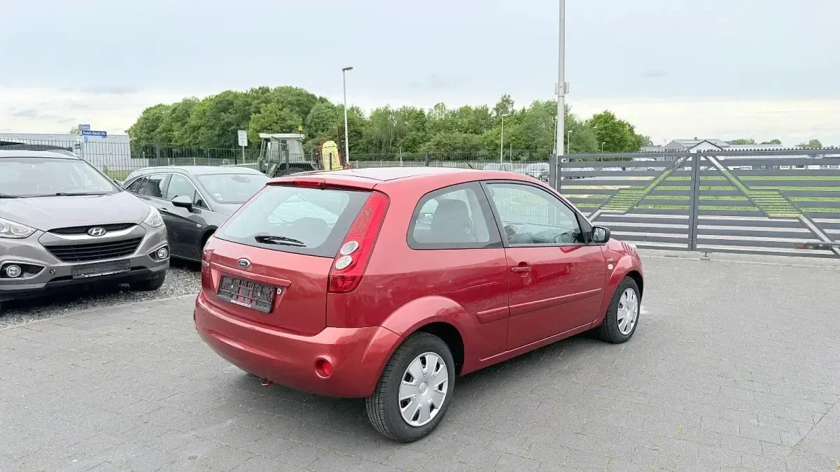 Gebraucht Ford Fiesta Style 60 PS (44 kW) 2008 Orange Kleinwagen