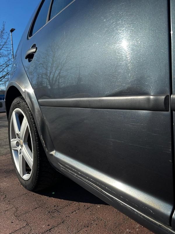 Gebraucht VW Golf IV 105 PS (77 kW) 2001 Grau Kleinwagen