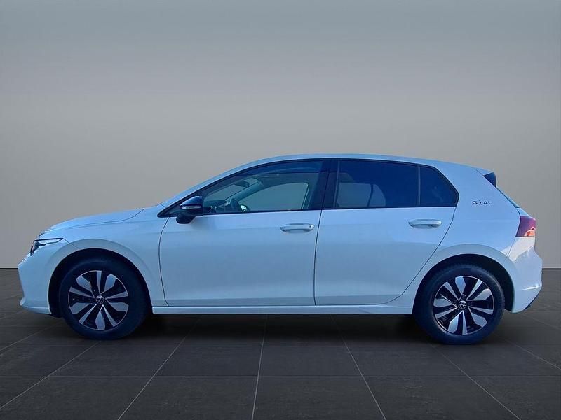 Gebraucht VW Golf VIII Goal 150 PS (110 kW) 2025 Oryxweiß perlmutteffekt Limousine
