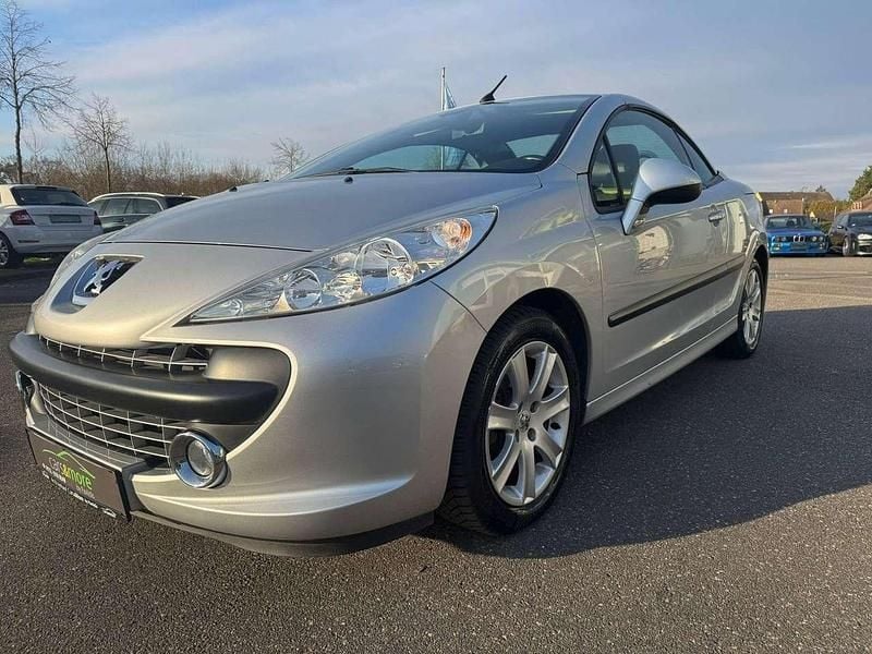 Gebraucht Peugeot 207 Sport 120 PS (88 kW) 2007 Aluminiumgrau/ mit schutzlack Cabrio