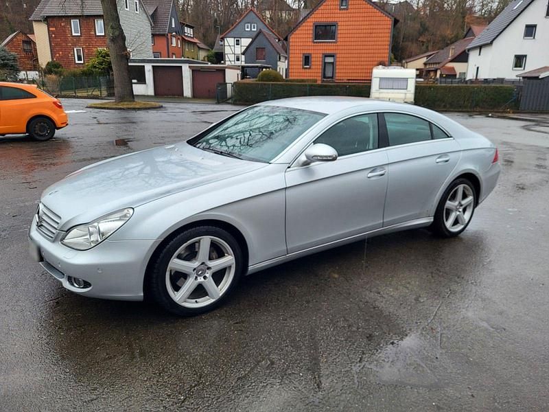 Gebraucht Mercedes CLS350 272 PS (200 kW) 2004 Silber Coupé
