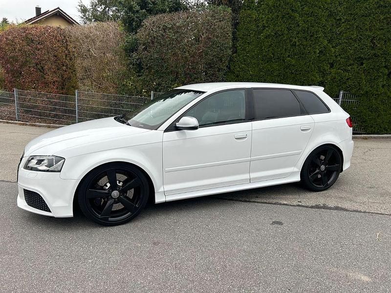 Weiß Gebraucht 2012 Audi RS3 Sportback Comfort Kleinwagen | 24.999 € (Fairer Preis) - Bild 1/4