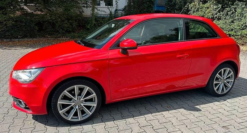 Gebraucht Audi A1 Ambition 122 PS (89 kW) 2010 Rot Kleinwagen