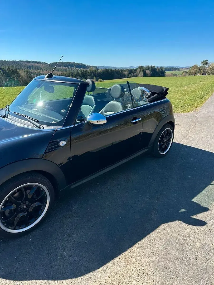 Gebraucht Mini Cooper Cabriolet 122 PS (89 kW) 2012 Schwarz Cabrio