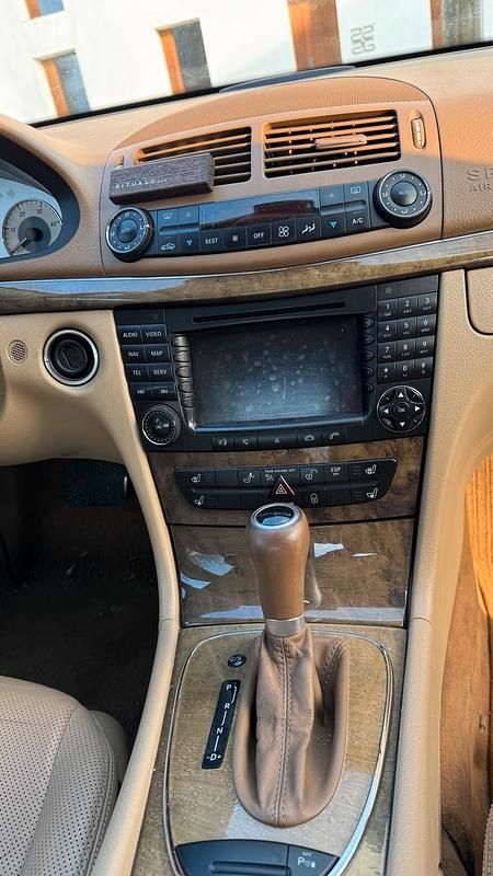Gebraucht Mercedes E320 Avantgarde 224 PS (164 kW) 2008 Limousine