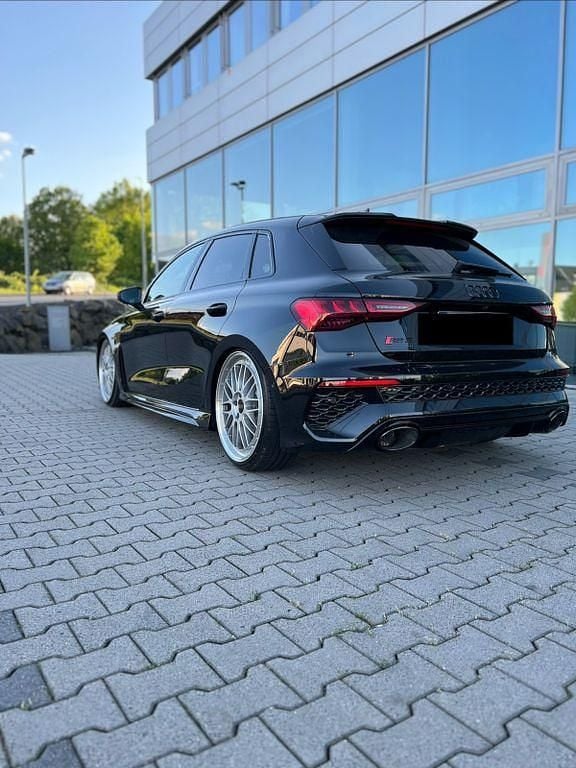 Gebraucht Audi RS3 Ambiente 400 PS (294 kW) 2024 Schwarz Limousine