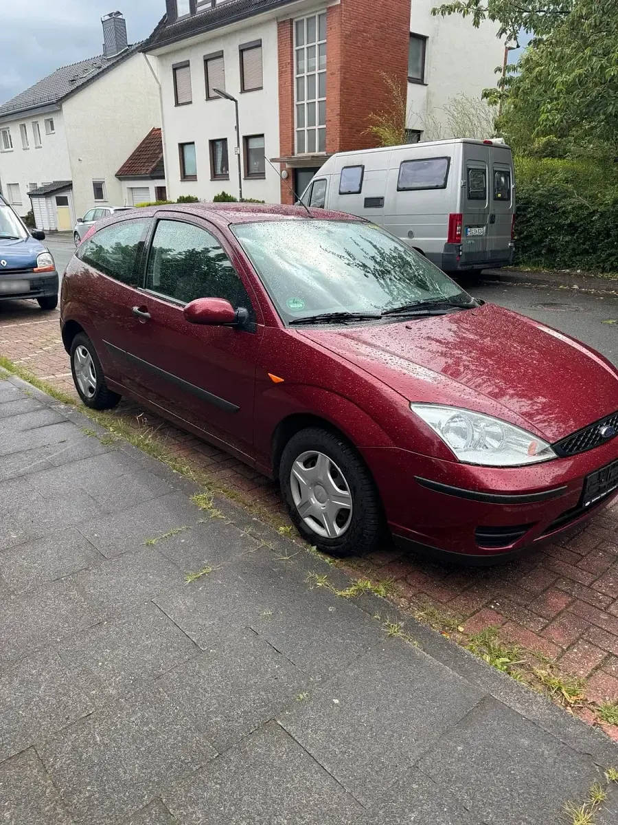 Gebraucht Ford Focus 100 PS (73 kW) 2003 Rot Kombi