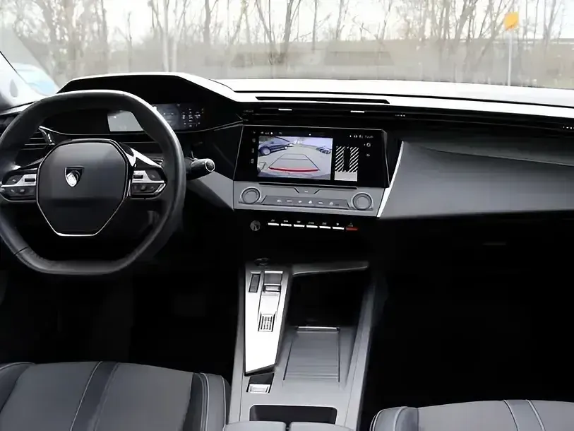 Gebraucht Peugeot 408 Allure 145 PS (106 kW) 2025 Grau SUV
