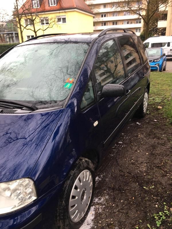 Gebraucht VW Sharan 131 PS (96 kW) 2003 Blau Van / Kleinbus