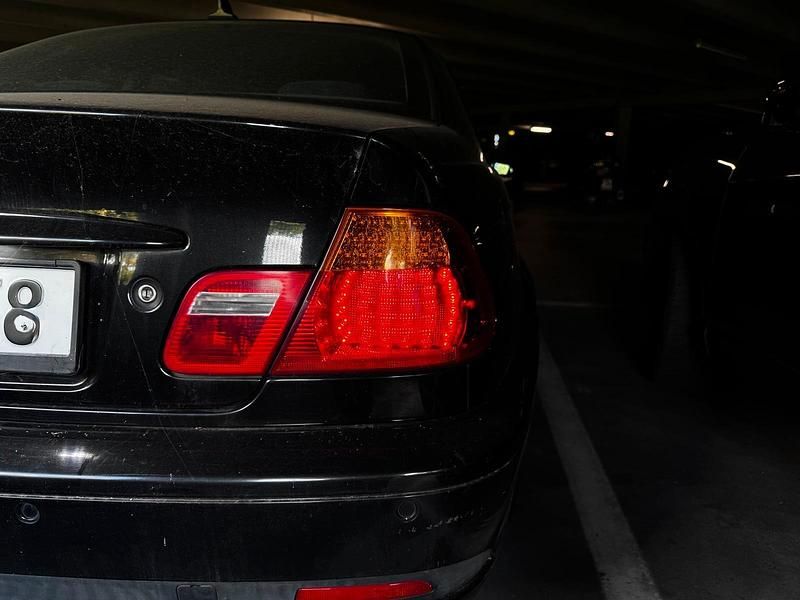 Schwarz Gebraucht 2003 BMW 318 Coupé | 2.000 € (Guter Preis) - Bild 1/4