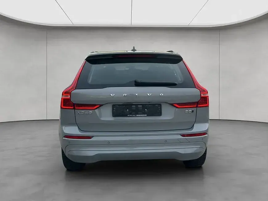 Gebraucht Volvo XC60 Core 250 PS (183 kW) 2024 Grau SUV