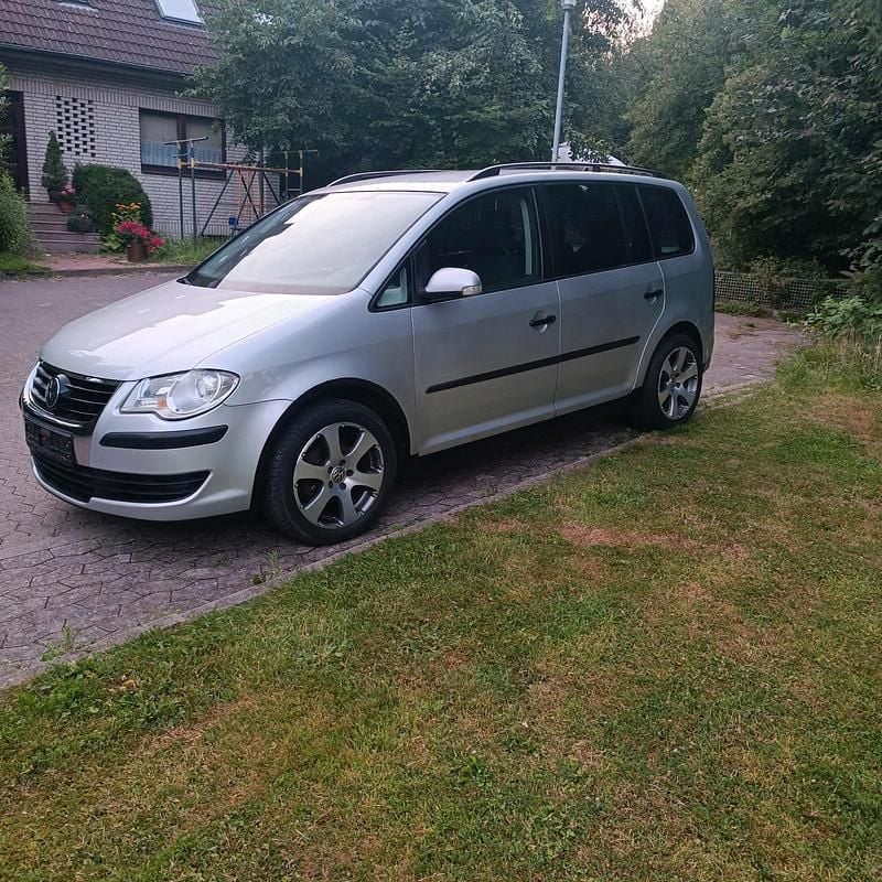 Silber Gebraucht 2007 VW Touran Van / Kleinbus | 3.999 € (Fairer Preis) - Bild 1/4