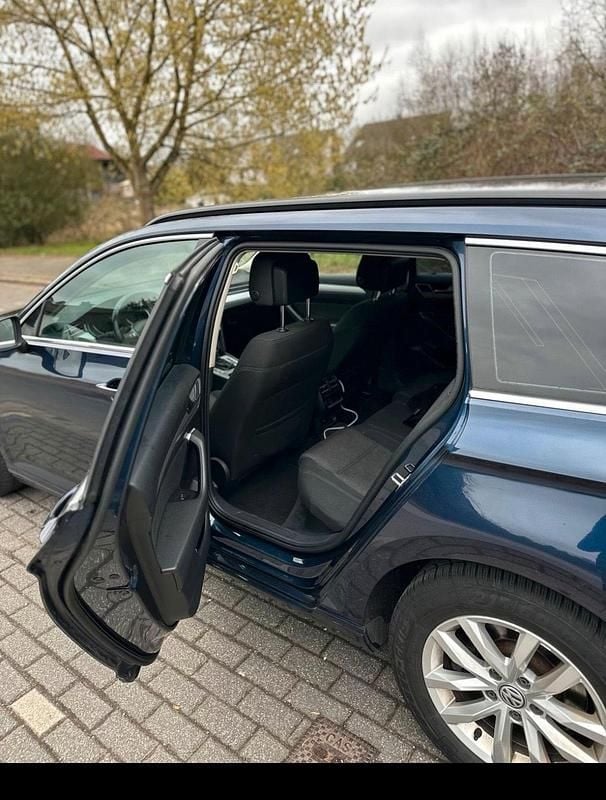 Gebraucht VW Passat 150 PS (110 kW) 2015 Blau Kombi