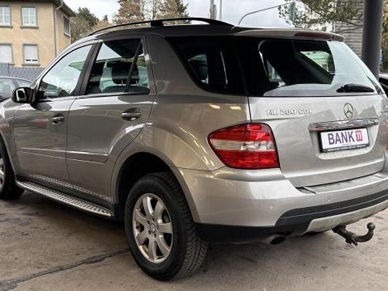 Gebraucht Mercedes ML280 190 PS (139 kW) 2008 Silber SUV