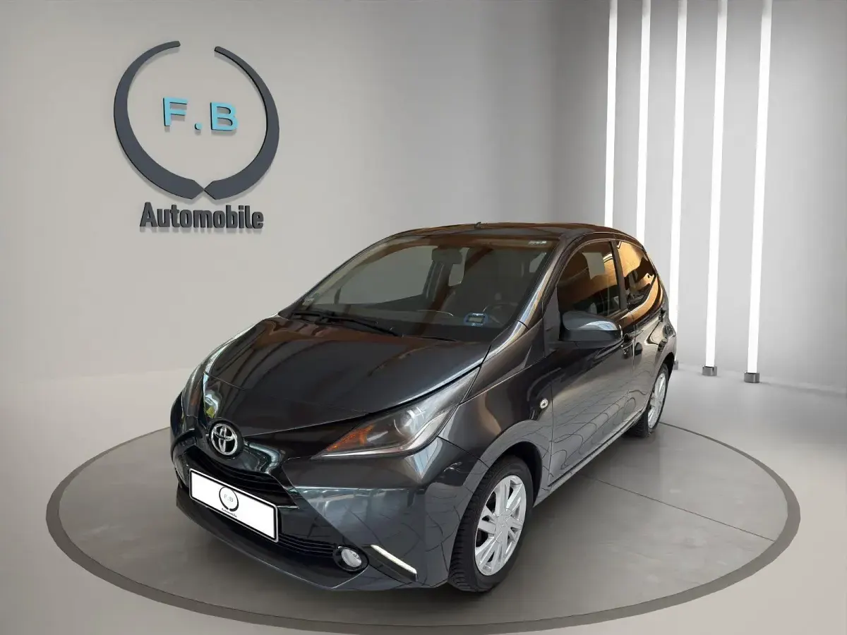 Gebraucht Toyota Aygo X-play 70 PS (51 kW) 2017 Kleinwagen