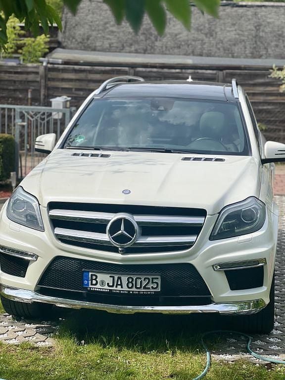 Weiß Gebraucht 2013 Mercedes GL500 AMG SUV | 29.900 € (Fairer Preis) - Bild 1/4