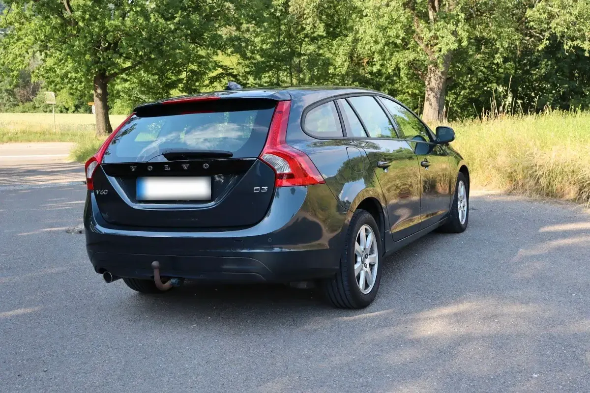 Gebraucht Volvo V60 136 PS (100 kW) 2013 Grau Kombi