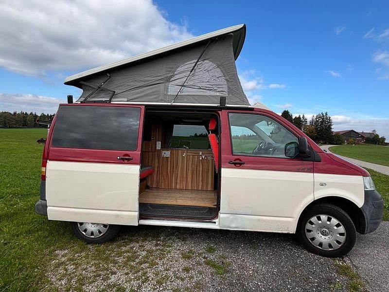 Gebraucht VW T5 84 PS (61 kW) 2008 Rot Van