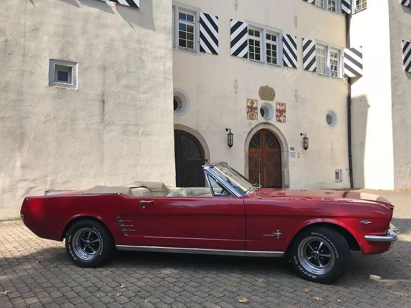 Gebraucht Ford Mustang 200 PS (147 kW) 1966 Rot Cabrio