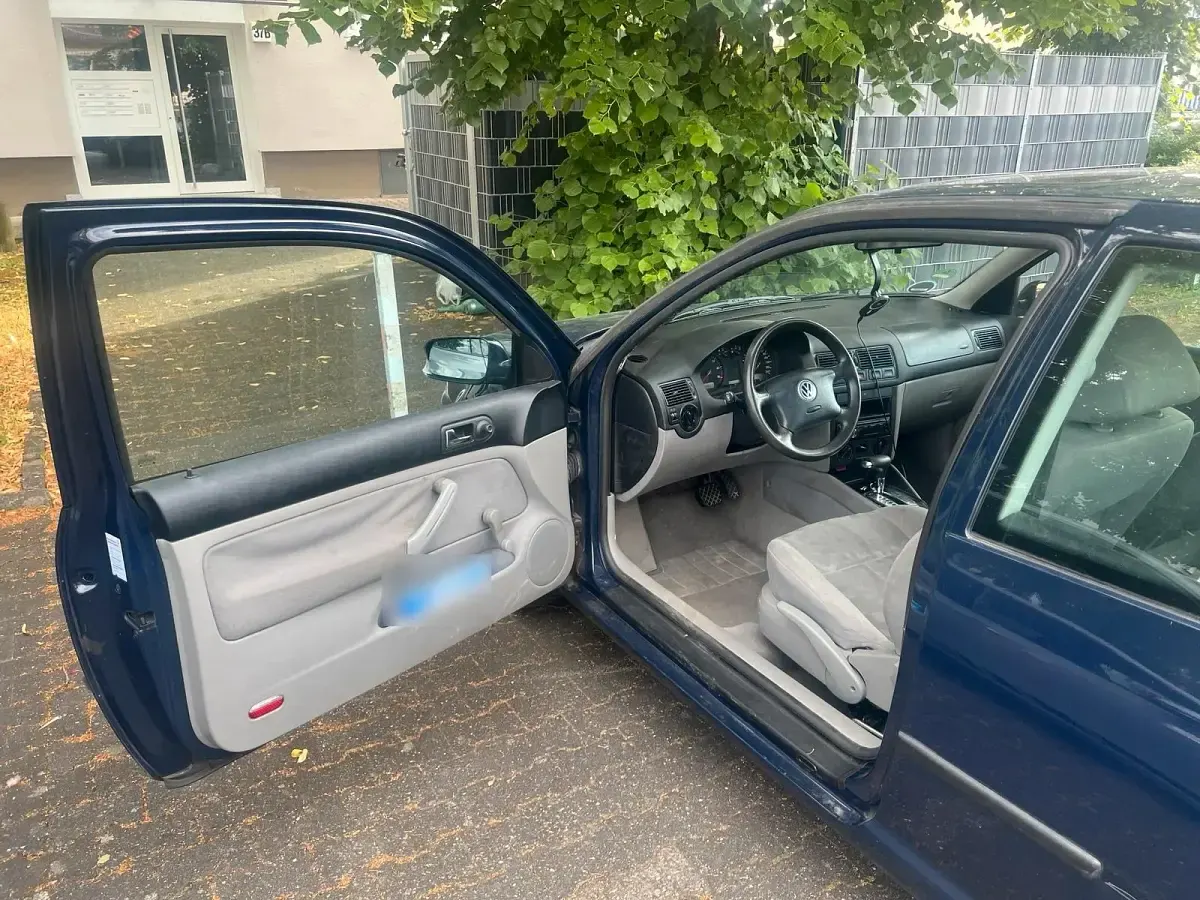 Gebraucht VW Golf III 100 PS (73 kW) 1998 Blau Limousine