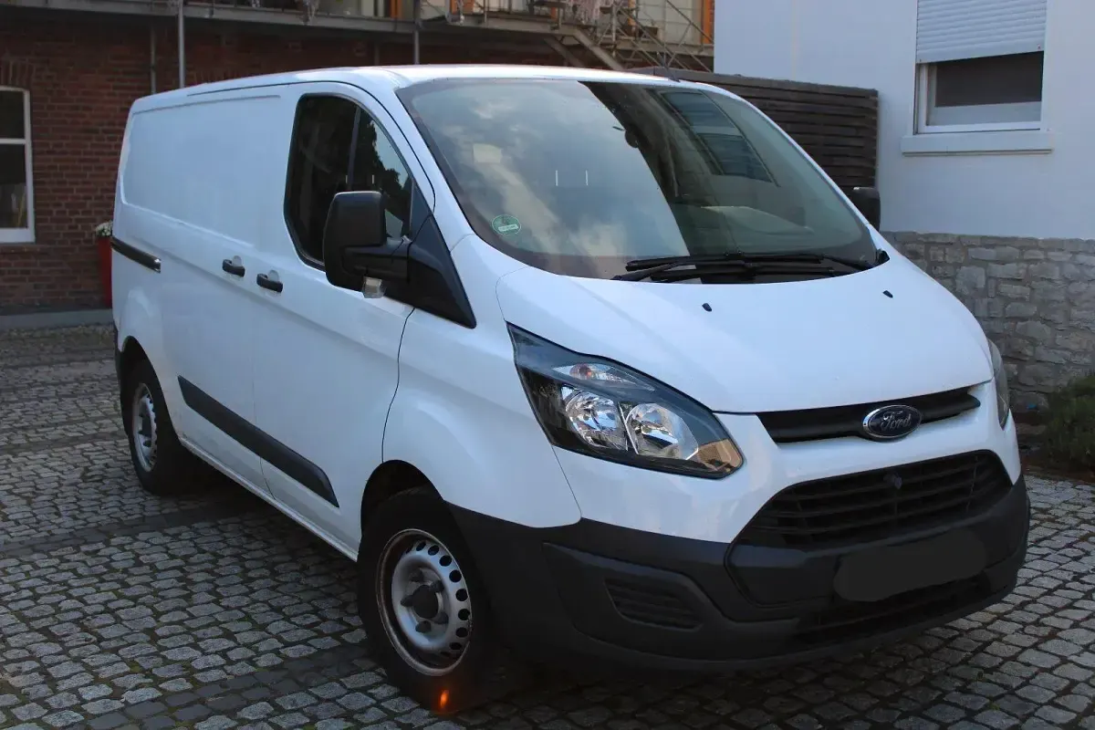 Gebraucht Ford Transit Custom 101 PS (74 kW) 2016 Weiß Van / Kleinbus