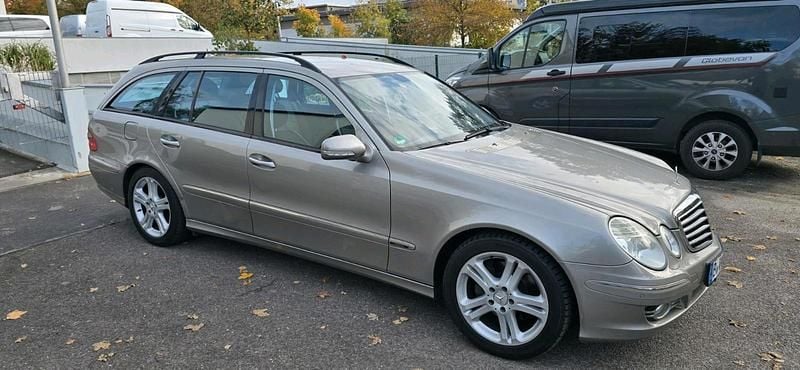 Grau Gebraucht 2008 Mercedes E320 Kombi | 4.750 € (Superpreis) - Bild 1/4