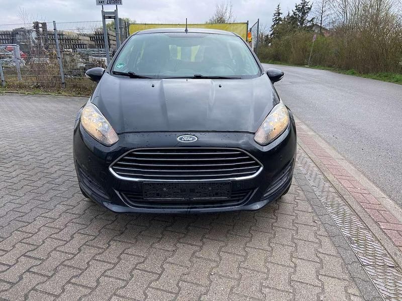 Gebraucht Ford Fiesta SYNC Edition 80 PS (58 kW) 2014 Pantherschwarz metallic Kleinwagen