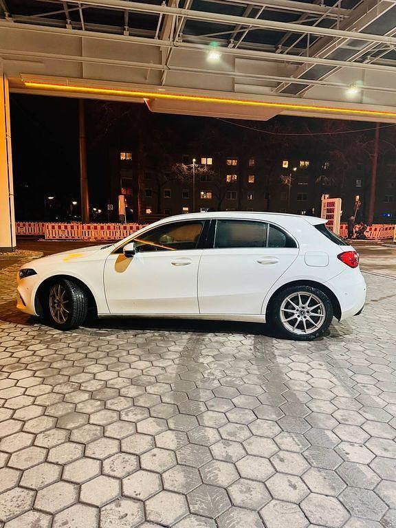Gebraucht Mercedes A220 190 PS (139 kW) 2019 Weiß Limousine