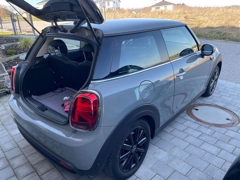 Gebraucht Mini Cooper SE Classic 135 kW (184 PS) 2022 Grau Kleinwagen