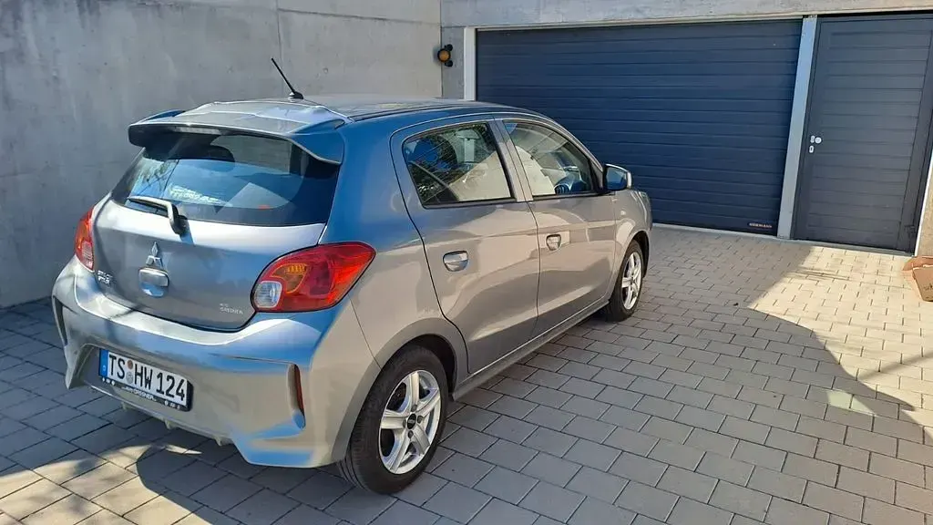 Gebraucht Mitsubishi Space Star Select 71 PS (52 kW) 2023 Grau Kleinwagen