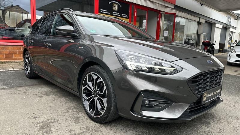 Gebraucht Ford Focus ST-Line 150 PS (110 kW) 2020 Grau Kombi