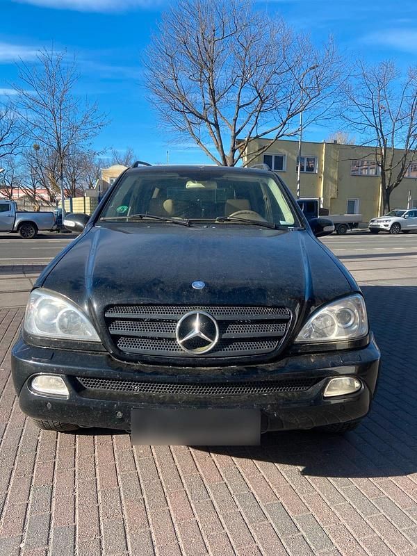 Gebraucht Mercedes ML320 218 PS (160 kW) 2002 Schwarz SUV