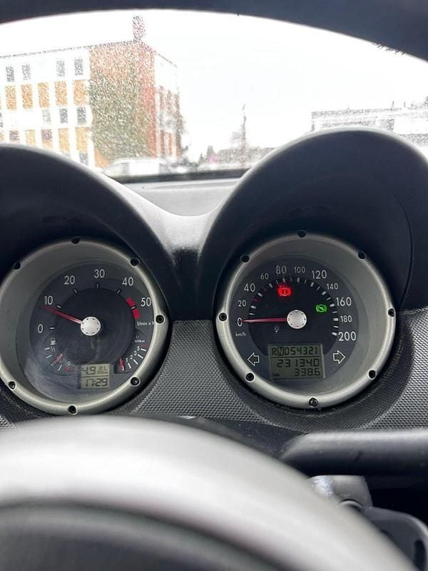 Gebraucht VW Lupo 61 PS (44 kW) 2003 Rot Kleinwagen