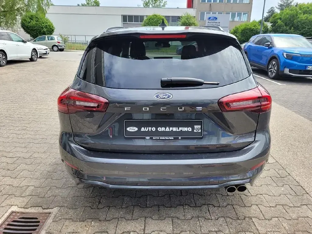 Gebraucht Ford Focus ST-Line X 125 PS (91 kW) 2025 Grau Limousine