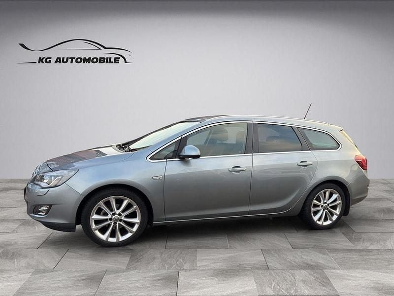 Gebraucht Opel Astra Innovation 116 PS (85 kW) 2011 Silber Kombi