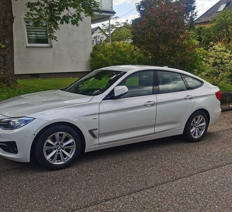 Gebraucht BMW 320 Gran Turismo Sport Line 184 PS (135 kW) 2013 Weiß Limousine