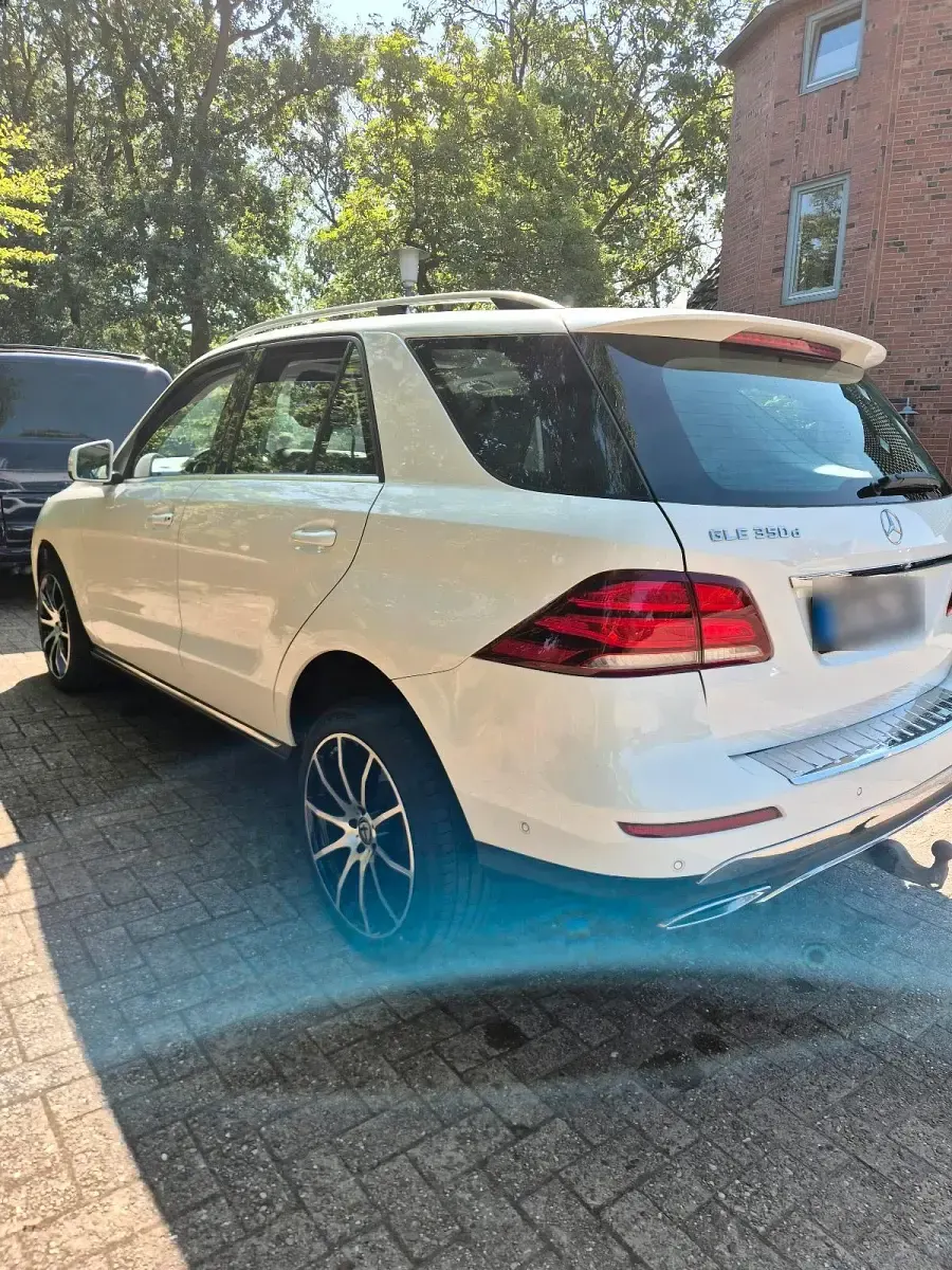 Gebraucht Mercedes GLE350 AMG 258 PS (189 kW) 2018 Weiß SUV